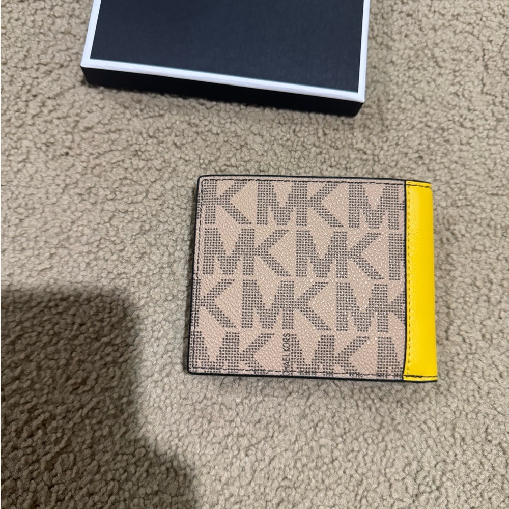 Michael Kors Tan and Yellow Key Holder - Picture 5 of 8